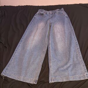 Stylish Denim Wide-Leg Jeans